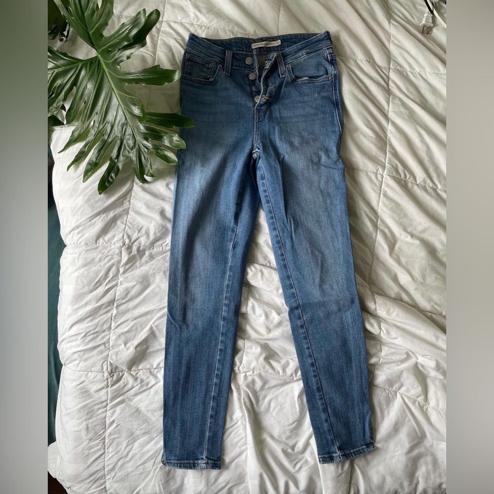Levi’s 721 High Rise Skinny Ankle